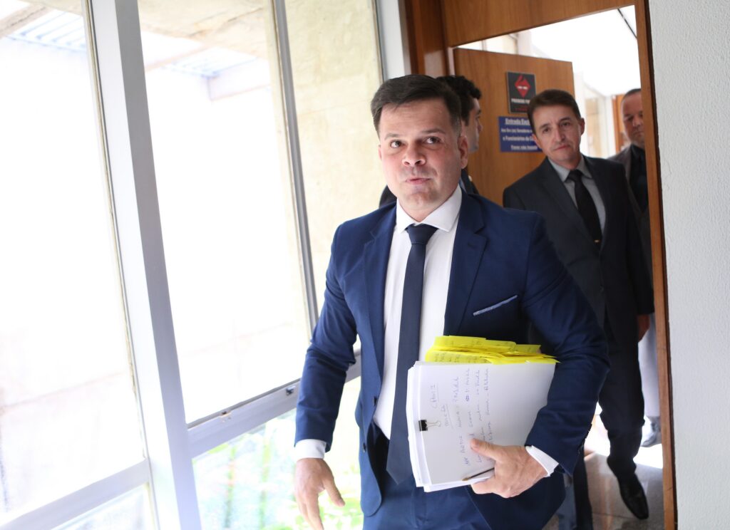 Expulsão de ex-diretor da PRF do Paraguai é iminente