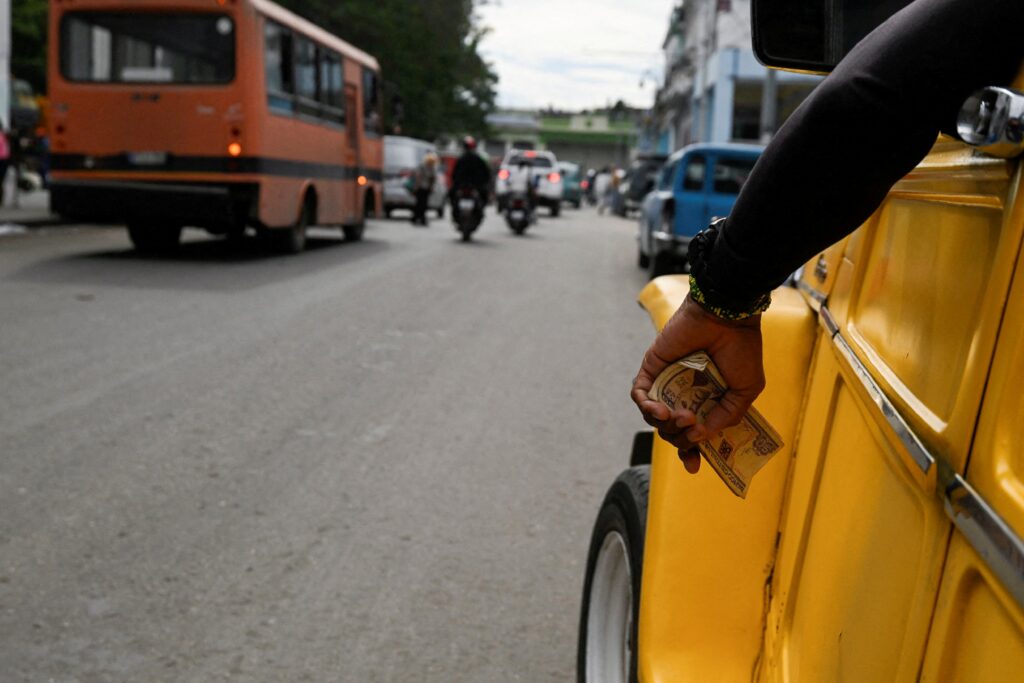 Cuba intensifica abertura econômica para investidores