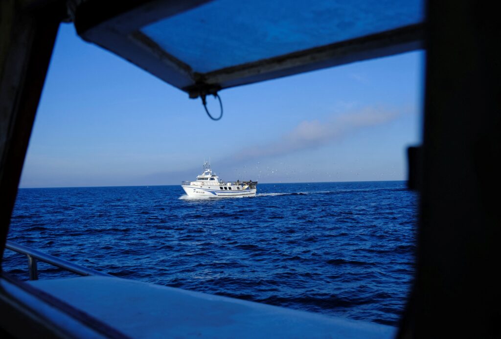 Tragédia no Mediterrâneo: naufrágio de imigrantes